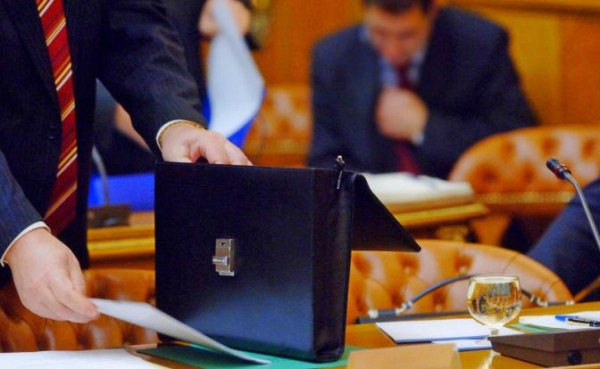 Сытый бюджетник — утопия до тех пор, пока некоторые жрут в три горла Сытый бюджетник — утопия до тех пор, пока некоторые жрут в три горла