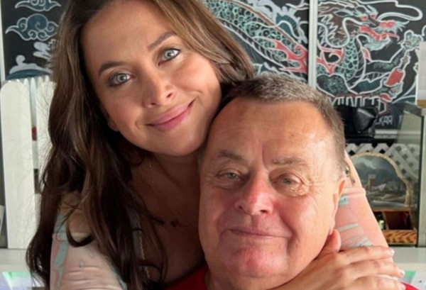 Отец Жанны Фриске объяснил затопление квартиры младшей дочери Отец Жанны Фриске объяснил затопление квартиры младшей дочери