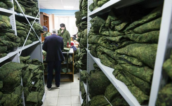 «Дело Военторга»: Колокольцев рассказал о «зубных щетках» для армии, потянувших на 2 млрд и много лет «Дело Военторга»: Колокольцев рассказал о «зубных щетках» для армии, потянувших на 2 млрд и много лет