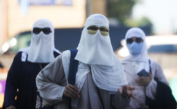 Каких мигрантов полюбит Россия? Радикалы в никабах и героический дворник Хайрулло&nbsp;&mdash; две стороны одной проблемы