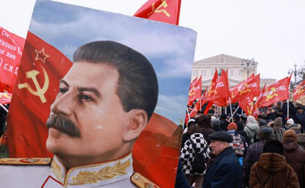 Бюст Сталина расколол жителей Екатеринбурга, даже не появившись